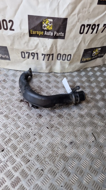 Tubulatura intercooler Dacia Duster 1.5 dCi 4x4 an 2015 cod 8200645723