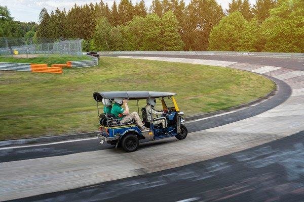 Tuk-Tuk pe Nurburgring