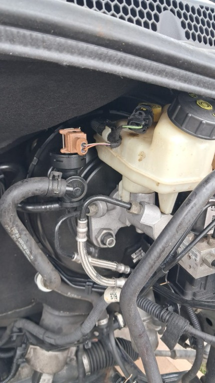 Tulumba servofrana Opel Astra J 1.4 turbo an 2011 cod 13338058