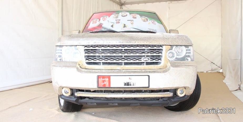 Tuning arabesc: Range Rover acoperit de peste 57.000 de monede Tuning arabesc: Range Rover acoperit de peste 57.000 de monede