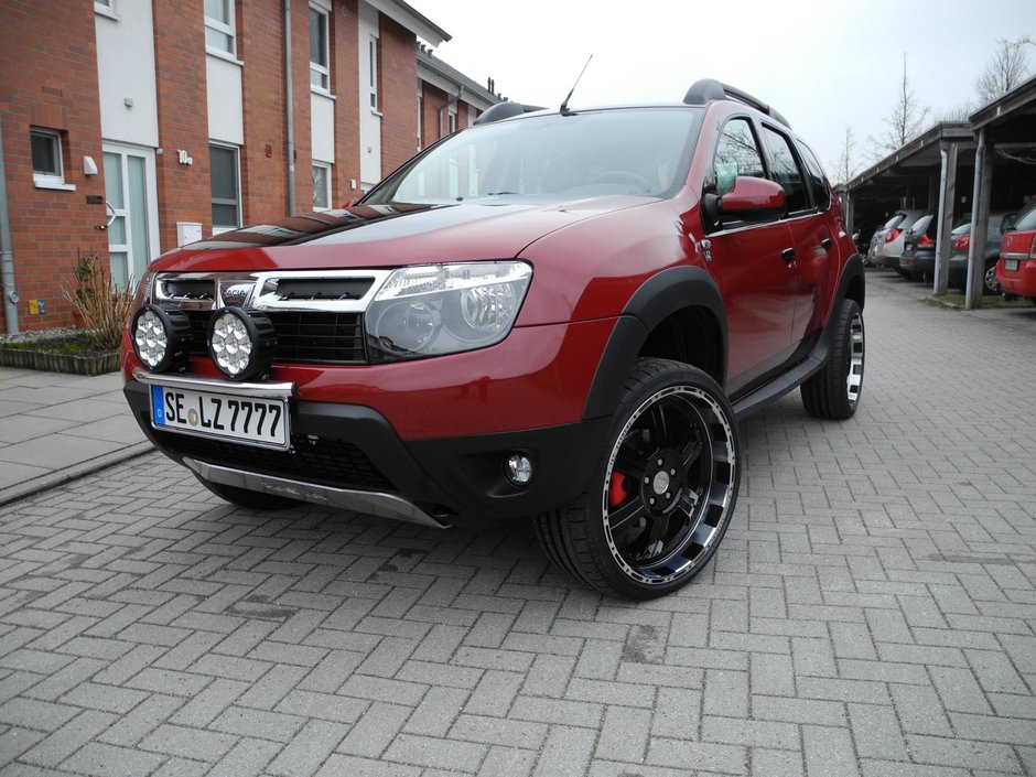 Tuning Dacia Duster: nemtii de la LZParts au realizat cel mai extrem Duster din lume