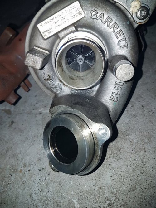 Turbina 03l253016t vw jetta IV 1.6 tdi cayc 105 cai