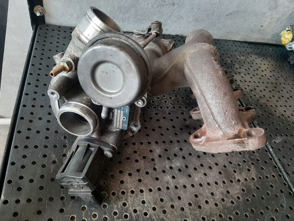 Turbina 1.4 tfsi cdg vw passat b6 3c 03c145701s