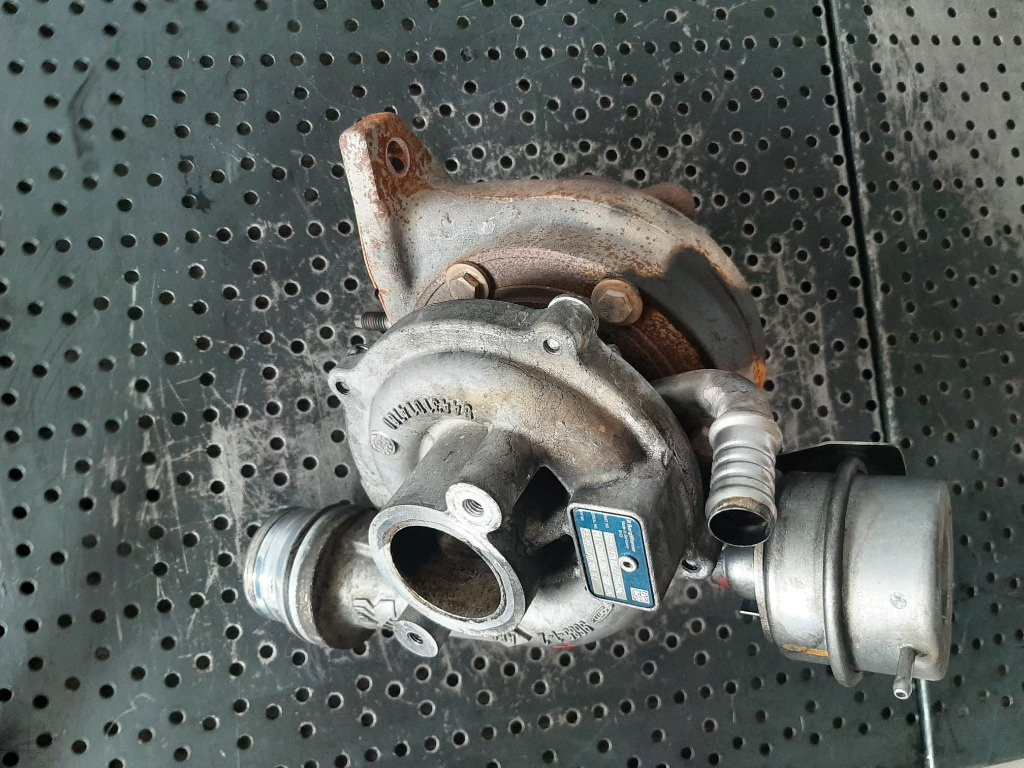 Turbina 1.5 dci k9k nissan juke f15 renault scenic 3 clio 3 megane 3 dacia duster 54399700087