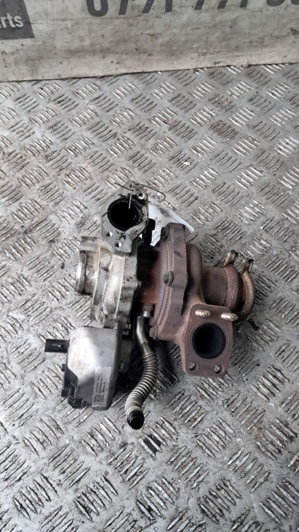 Turbina 1.5 HDI YHZ Peugeot 308 T9 an 2019 cod 9825233080
