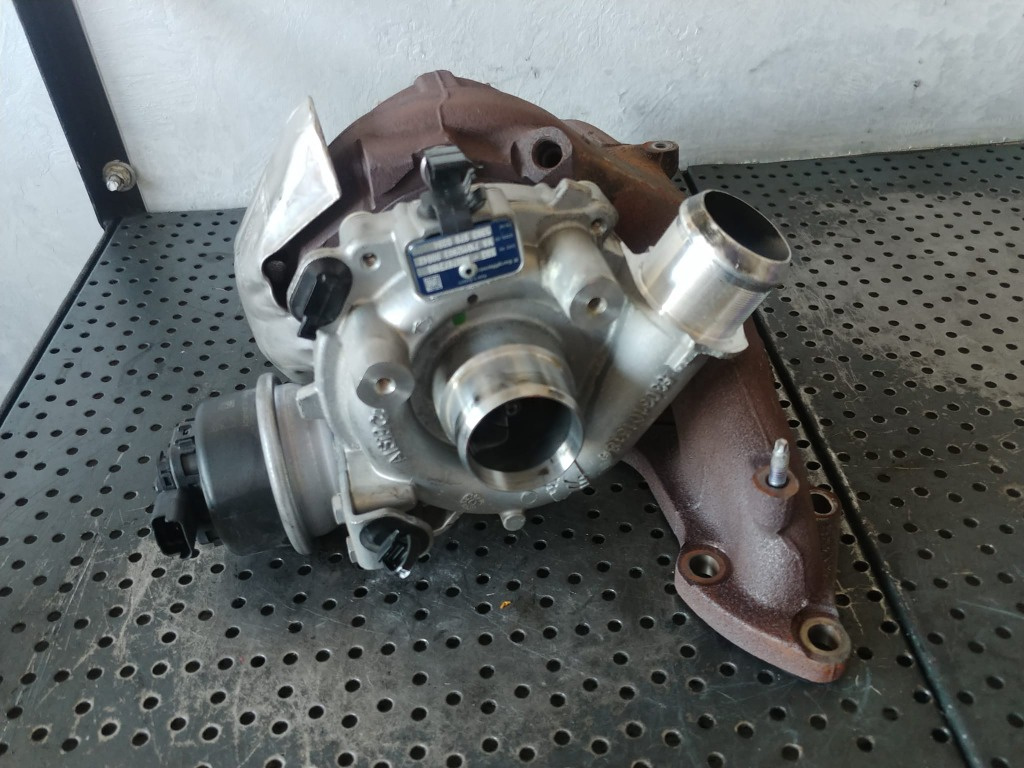 Turbina 2.0 hdi ah01 peugeot 5008 308 citroen c5 9807873180 53039700394