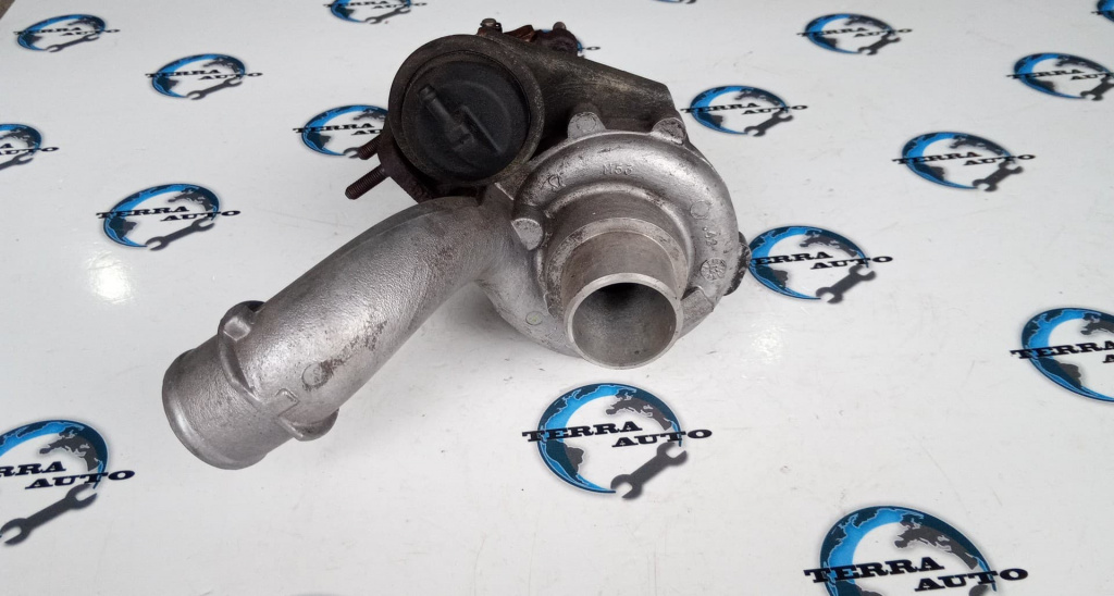 Turbina 8200100284 Nissan Interstar 2.2 DCI cod motor G9T dupa an fab. 2002