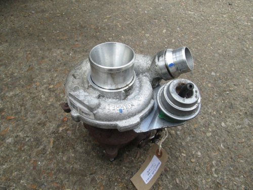 Turbina cod 8200466021 nissan primastar 2.0 dci m9r 115 cai