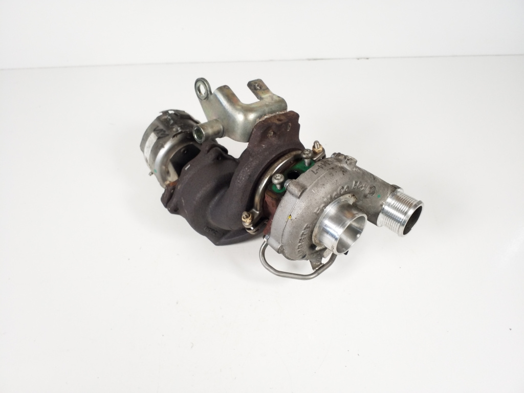 Turbina dreapta AX2Q-6K682-BD Jaguar XF 3.0 D V6 an fab. 2009 - 2015
