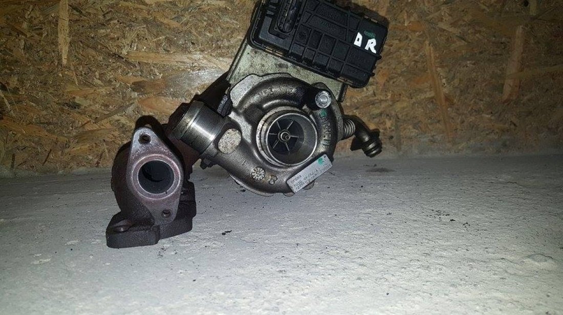 Turbina dreapta cod 4u3q-6k682-aj peugeot 407 2.7 hdi bi-turbo 204 cai