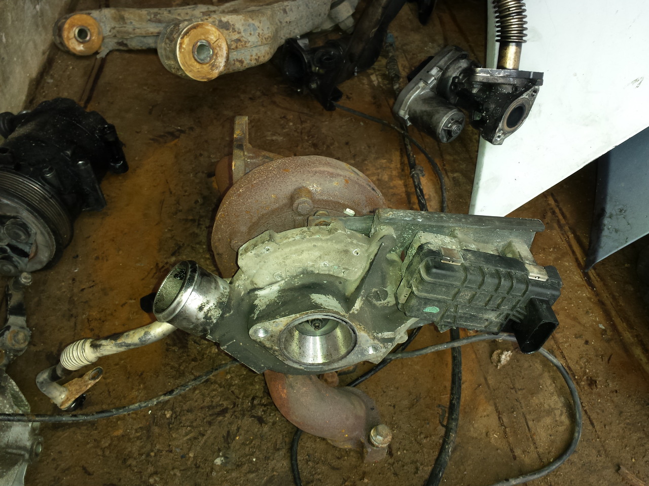 Turbina ford transit 2 4tdci an 2006 2011