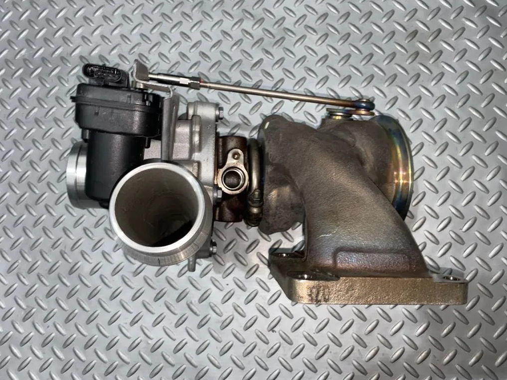 Turbina H4P3-6K682-DF Land Rover Defender L663 AWD 2.0 B cod motor PT204 dupa an fab. 2019