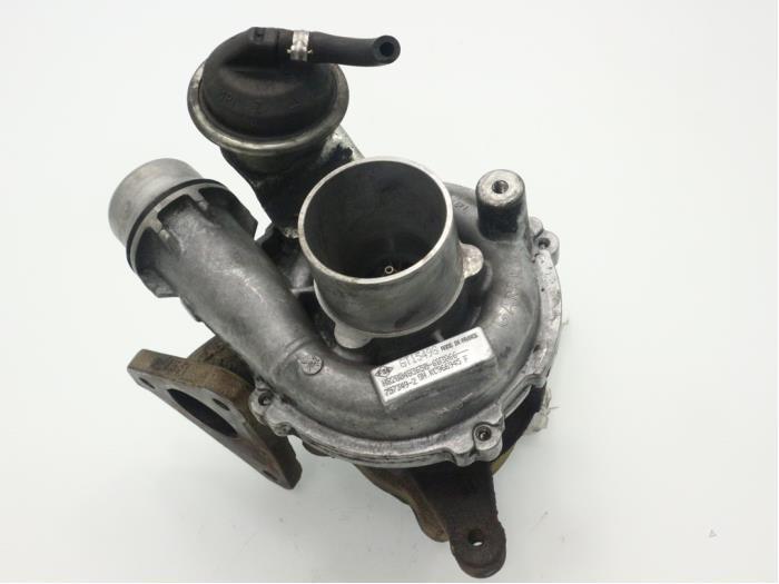 Turbina H8200483650 Opel Movano A 2.5 CDTI dupa an fab. 2006