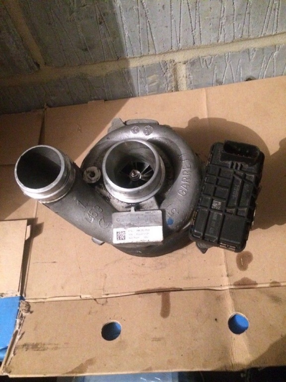 Turbina Mercedes 3.0 v6 A6420901480 w211 w219 w164 SPRINTER