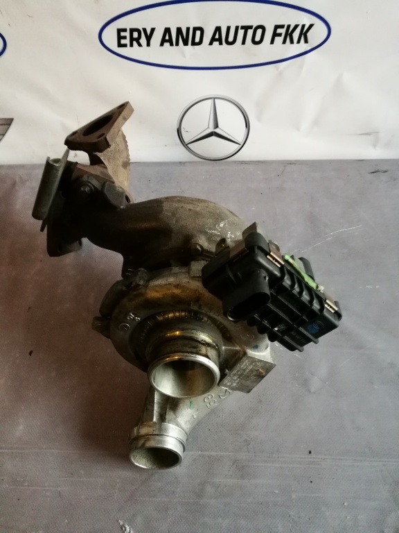 Turbina Mercedes cls w219 3.0 cdi v6 A6420901480