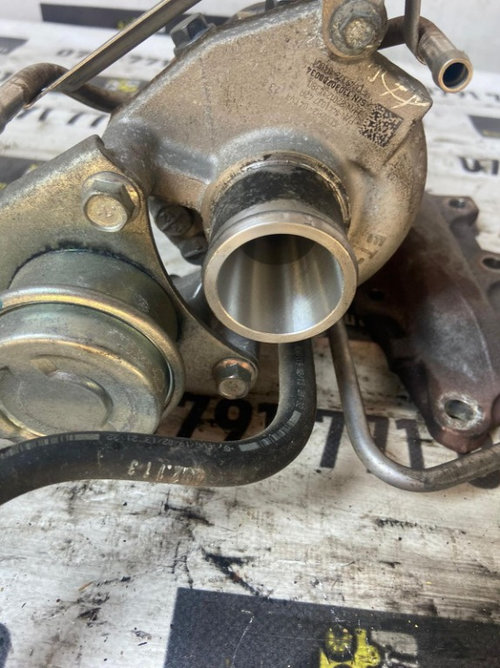 Turbina Renault Clio 4 0.9 Tce H4B 2015 Cod : 144103742R