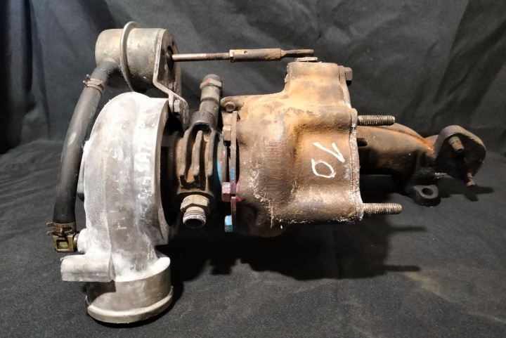 Turbina Turbo Turbosuflanta 1.9 TD AAZ 028145703B Volkswagen VW Passat B4 [1993 - 1997]