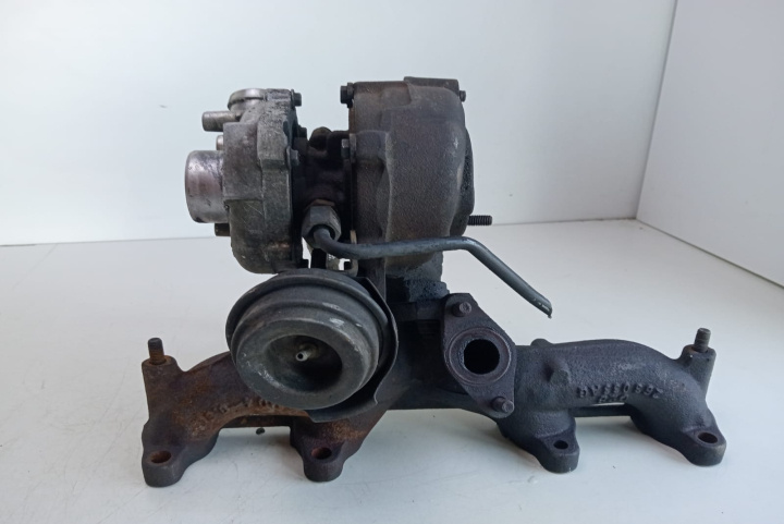 Turbina turbo turbosuflanta 1.9 TDI 028145702h Volkswagen VW Passat B5.5 [facelift] [2000 - 2005]