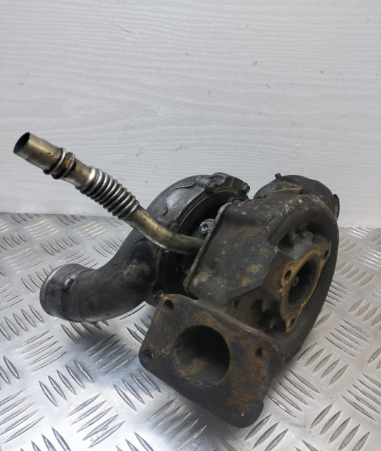 Turbina Turbo Turbosuflanta 2.5 TDI GT2052V Volkswagen VW Passat B5.5 [facelift] [2000 - 2005]