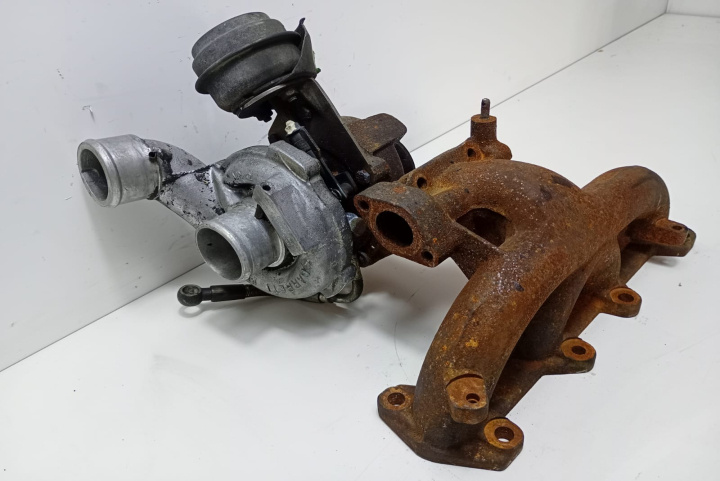 Turbina turbosuflanta 1.9 jtd 55188690 Alfa Romeo 147 [2000 - 2004]