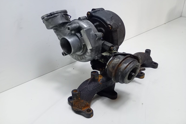 Turbina turbosuflanta 1.9 tdi 0351457026 / GT1749VA Volkswagen VW Passat B6 [2005 - 2010]