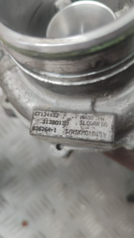 Turbina Volvo S40 V40 V60 S60 D5204T4 D5204T8 D5204T9 D5204T20 D5204T13 D5204T16 an 2016 cod 3138013...