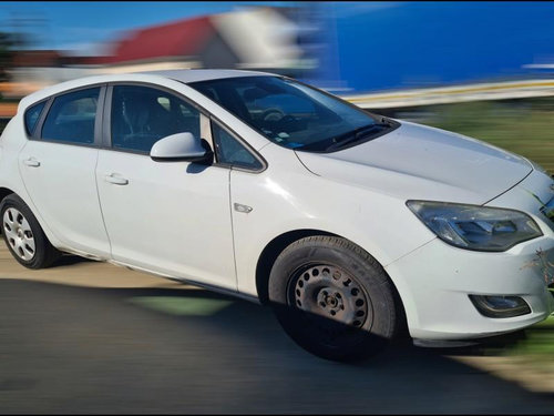 Turbo Opel Astra J 2009-2012 1.3 CDTI A13DTE 55225439