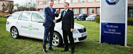 TUV SUD Cehia primeste un automobil SKODA Octavia Green E Line