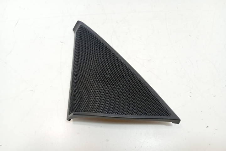 Tweeter capac difuzor stanga A2047200148 Mercedes-Benz C-Class W204/S204 [2007 - 2012]
