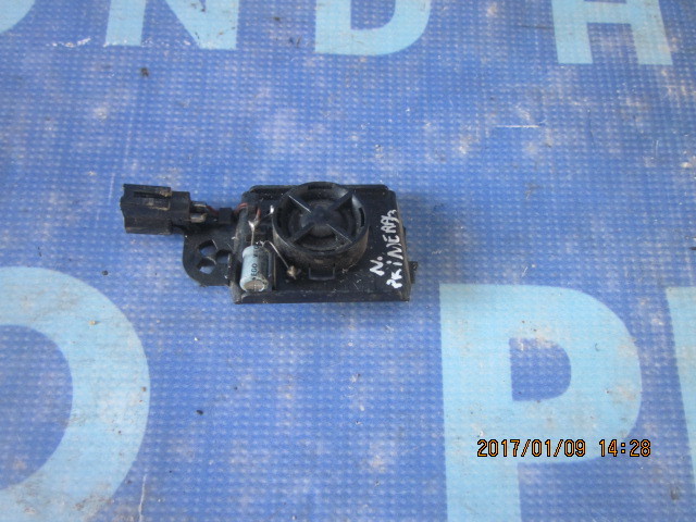 Tweeter Nissan Primera