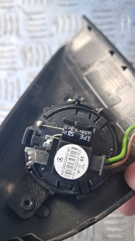 Tweeter usa stanga fata Mercedes E-Klass W212 S212 2.2 CDI cod motor OM651924 ,an 2014 cod A2128202402