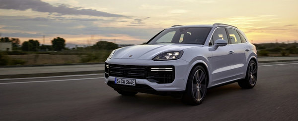 Uita de Lamborghini Urus! Porsche prezinta oficial noul Cayenne Turbo E-Hybrid cu motor de 739 CP si 950 Nm. Cat costa in Romania