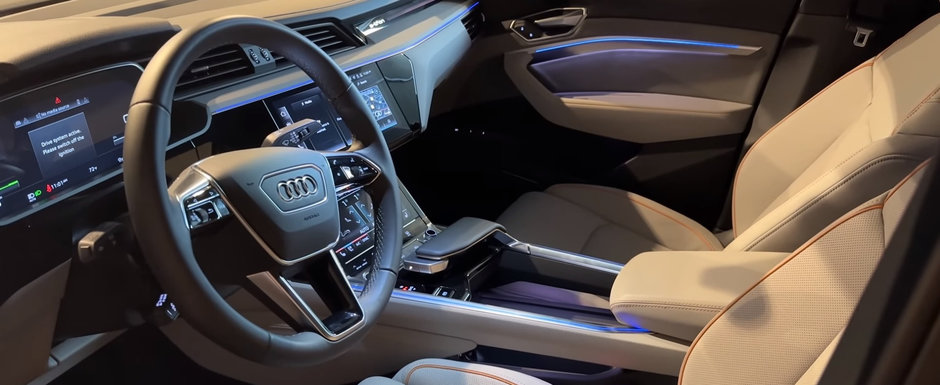 Uita de Tesla! Primul Audi cu propulsie electrica din istorie a primit un facelift major si arata mai bine ca oricand. Video ca sa te convingi si singur Uita de Tesla! Primul Audi cu propulsie electrica din istorie a primit un facelift major si arata mai bine ca oricand. Video ca sa te convingi si singur