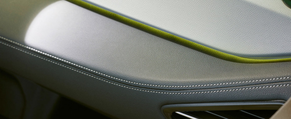Uita de Tesla! Primul Volkswagen cu propulsie electrica din istorie a primit un facelift major si arata mai bine ca oricand. Galerie foto completa Uita de Tesla! Primul Volkswagen cu propulsie electrica din istorie a primit un facelift major si arata mai bine ca oricand. Galerie foto completa