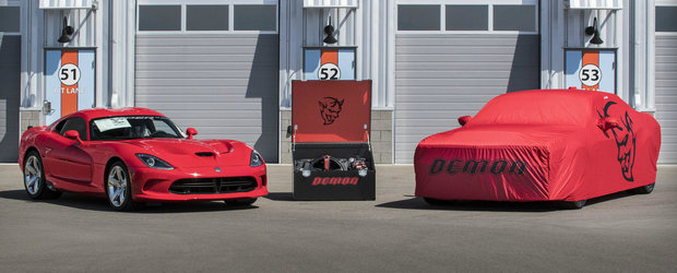 Ultimele exemplare Viper si Dodge Demon au fost vandute impreuna la licitatie. Suma platita pe cele doua