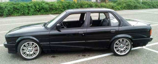 Un altfel de tuning: BMW E30 cu motor V8 Un altfel de tuning: BMW E30 cu motor V8