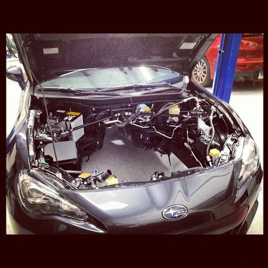 Un altfel de tuning: Subaru BRZ cu motor V8