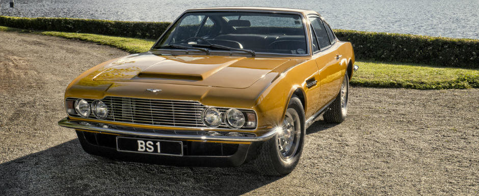 Un Aston Martin DBS din 1970 condus de Roger Moore a fost vandut la licitatie