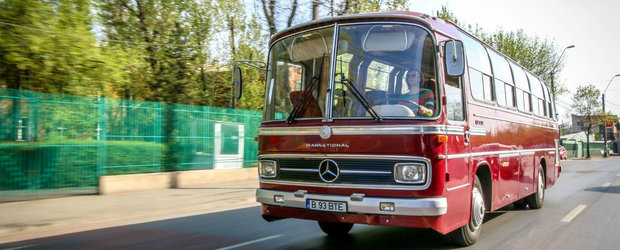 Un autocar Mercedes-Benz cu care mergeai in excursie pe vremea lui Ceausescu e de vanzare la un pret...