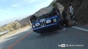 Un BMW 2002 proaspat restaurat a fost facut praf de un pusti de 17 ani