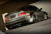 Un BMW E46 modificat!