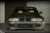 Un BMW E46 modificat!