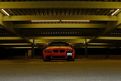 Un BMW M3 E92 portocaliu mat, gata de Halloween