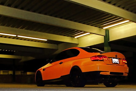 Un BMW M3 E92 portocaliu mat, gata de Halloween Un BMW M3 E92 portocaliu mat, gata de Halloween
