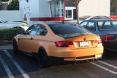 Un BMW M3 E92 portocaliu mat, gata de Halloween