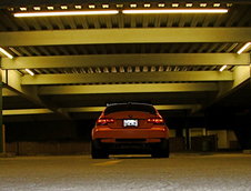 Un BMW M3 E92 portocaliu mat, gata de Halloween