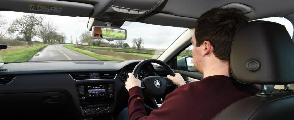 Un britanic si-a pierdut viata dupa ce pilotul automat al Skodei sale Octavia s-a blocat pe autostrada Un britanic si-a pierdut viata dupa ce pilotul automat al Skodei sale Octavia s-a blocat pe autostrada