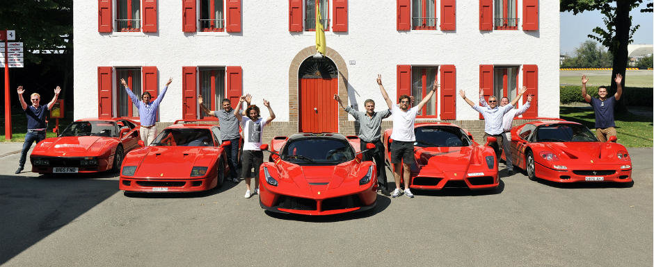 Un colectionar de Ferrari si cele 5 masini rosii ale sale Un colectionar de Ferrari si cele 5 masini rosii ale sale
