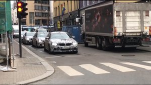 Un convoi de 1500+ CP: Trei BMW-uri M5 surprinse laolalta in teste, unul in spatele celuilalt