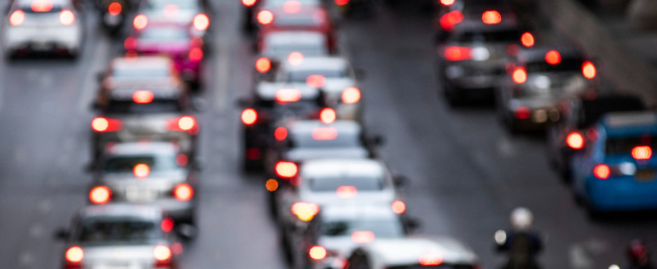 Un deputat PSD vrea o taxa pe aglomeratia din trafic. "Consider ca ar fi oportun ca si in Romania sa fie explorata posibilitatea implementarii unei taxe" Un deputat PSD vrea o taxa pe aglomeratia din trafic. "Consider ca ar fi oportun ca si in Romania sa fie explorata posibilitatea implementarii unei taxe"